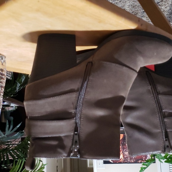 American Rage 9m - Picture 5 of 6